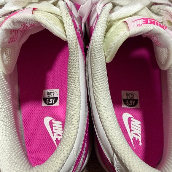 Nike Vibrant Pink and White Athletic Shoes - Picture 4 of 6